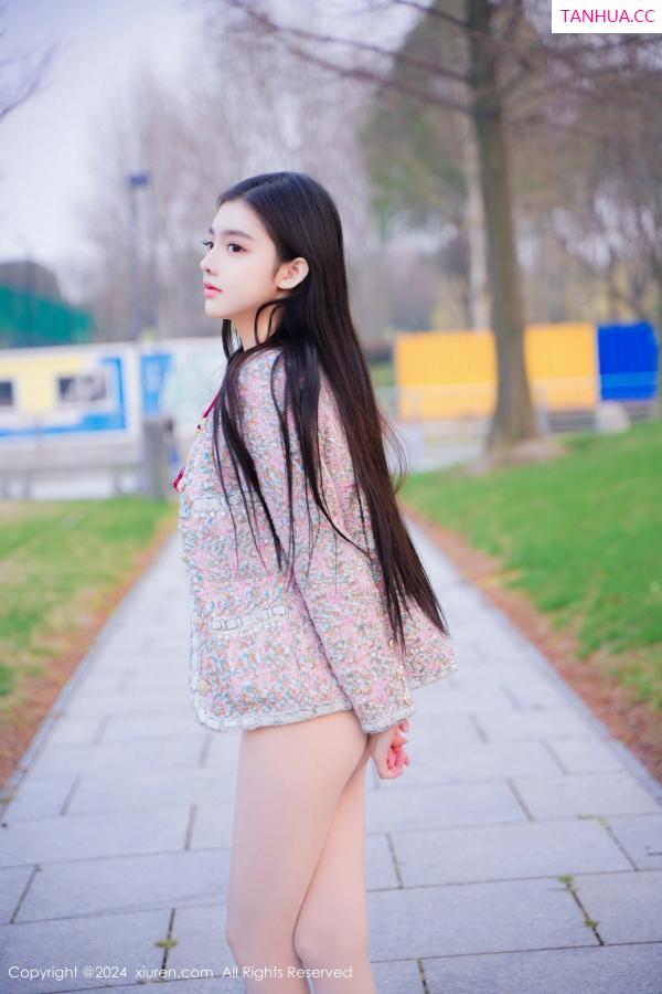   [XiuRen]高清写真图 2024.05.06 No.8489 龙雪儿 丝袜美腿第36张图片